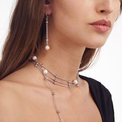 Orecchini in bronzo argentato con perle naturali