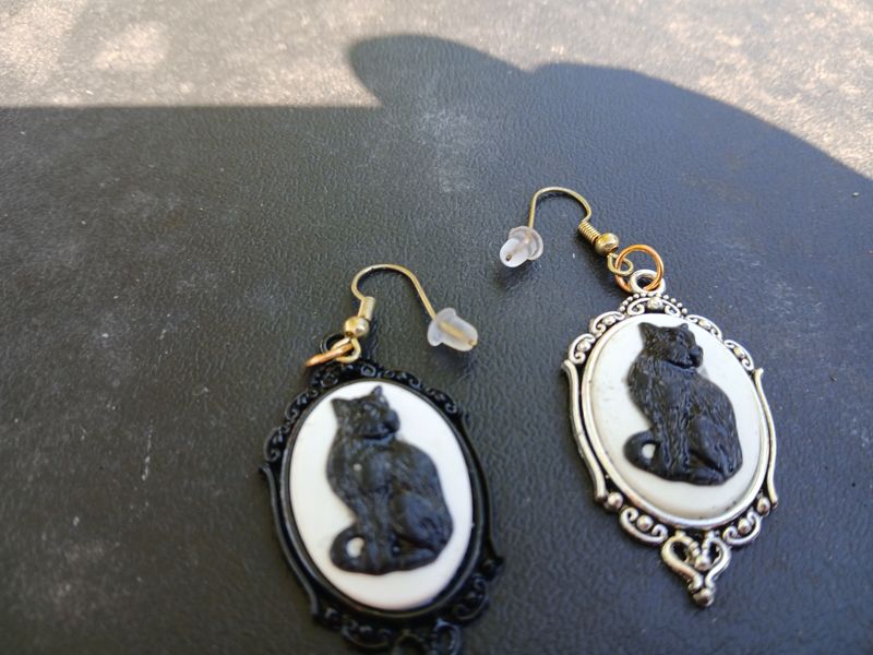 Vintage Cat Earrings