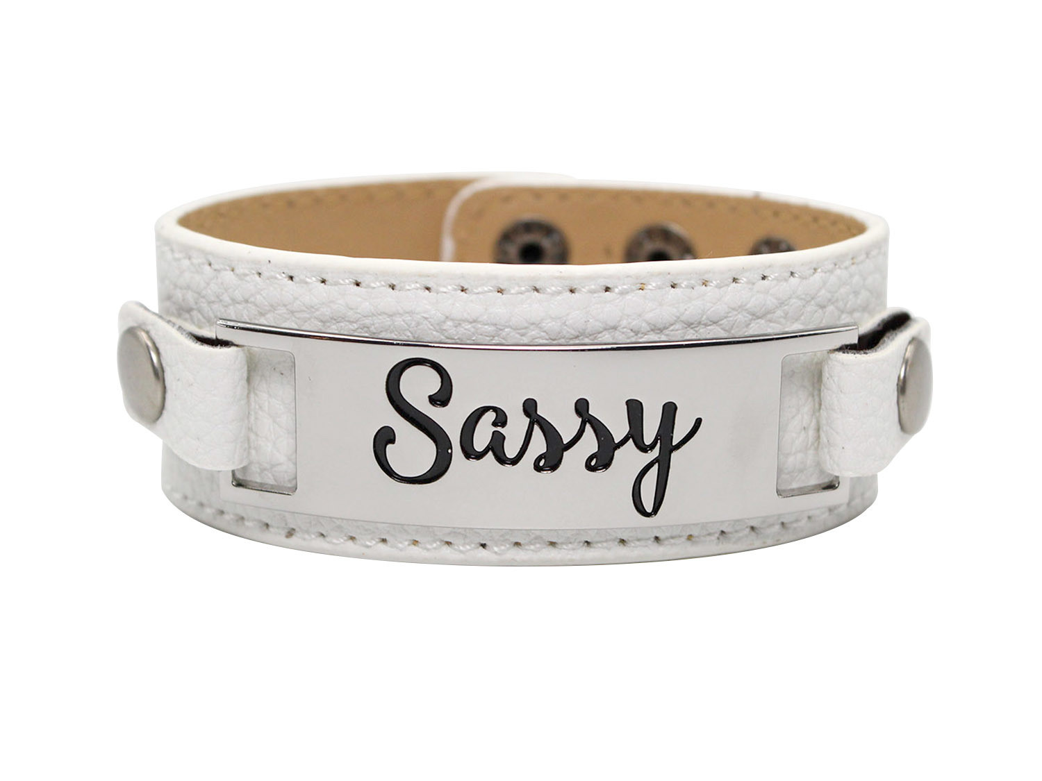 Classic Cuff with Metal Plaque "Sassy"