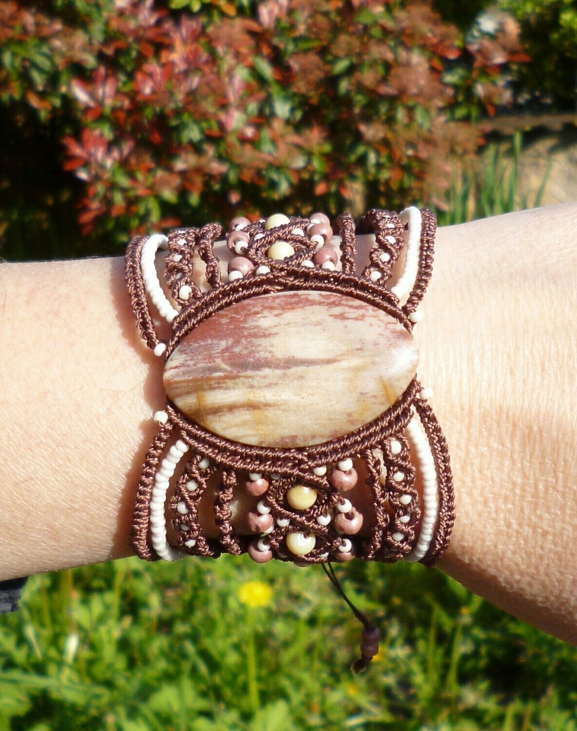 Large bracelet macramé et Bois fossilisé