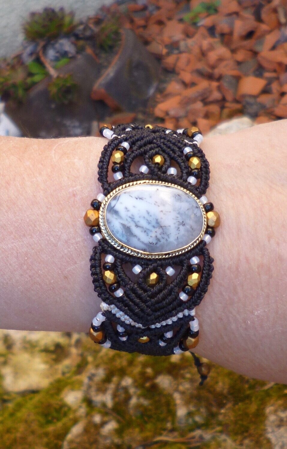 Bracelet macramé et Agate Dendritique sertie