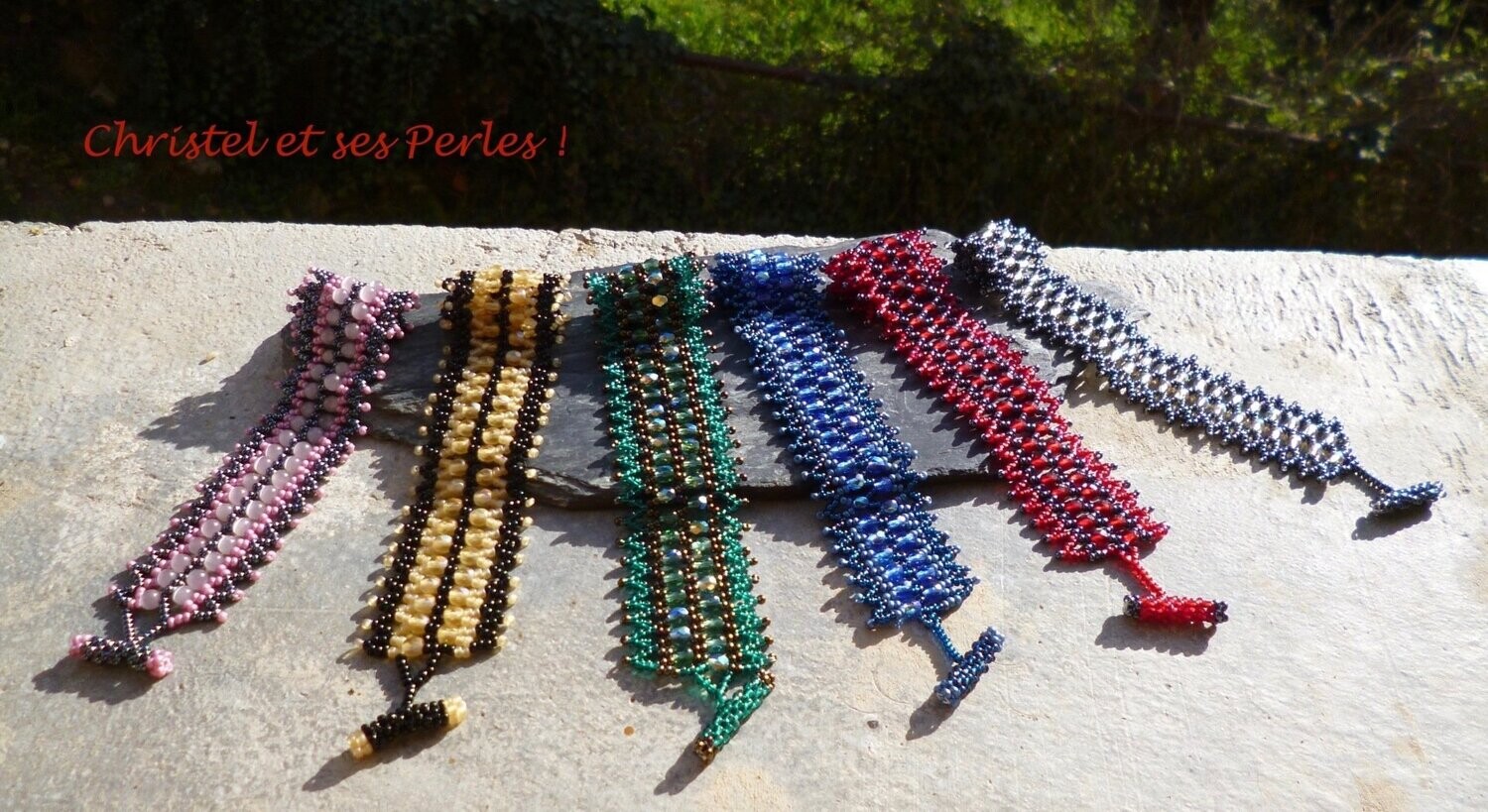 Crown, Bracelet perlé, couleurs au choix