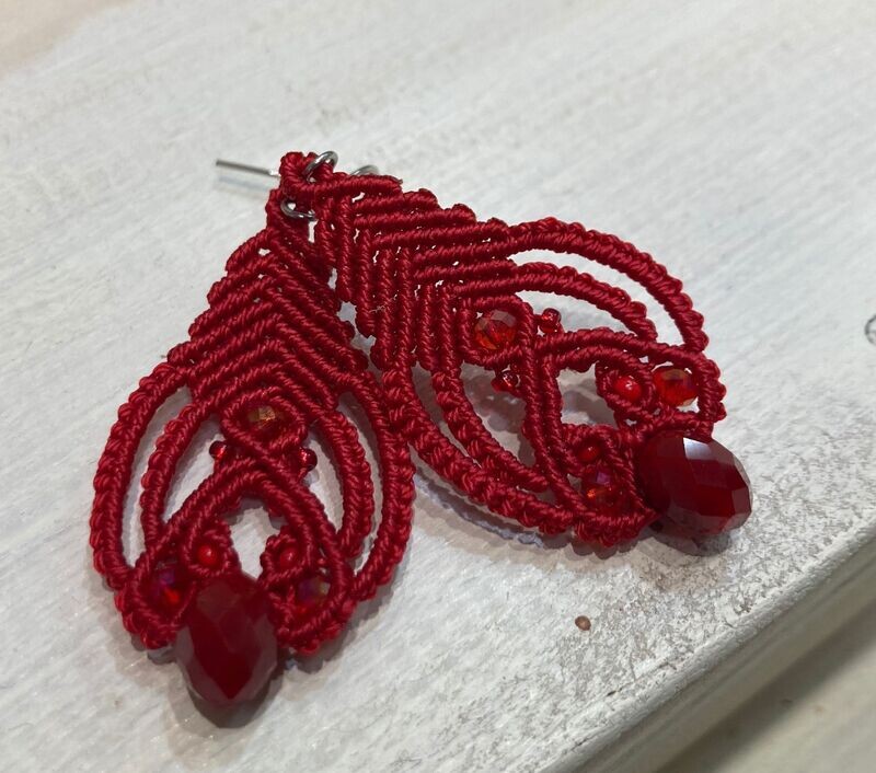 Boucles d'oreilles macramé Dentelles rouge