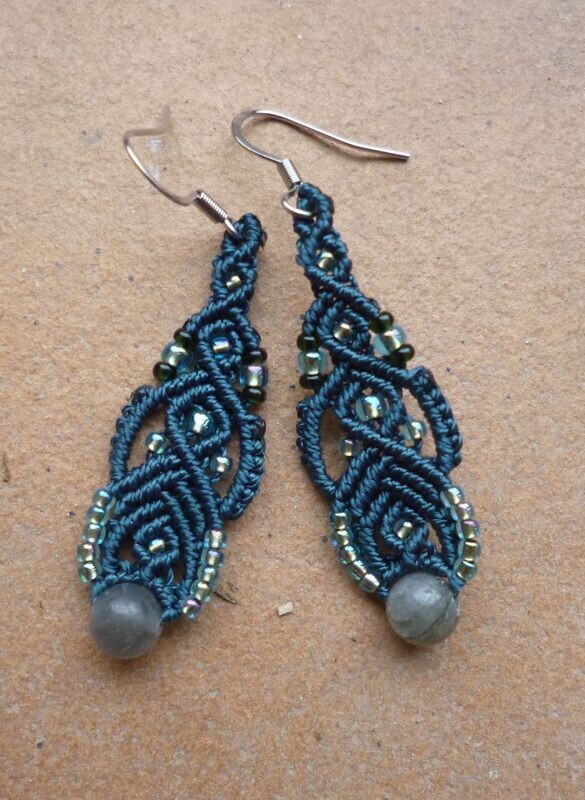 Boucles d'oreilles macramé et Labradorite