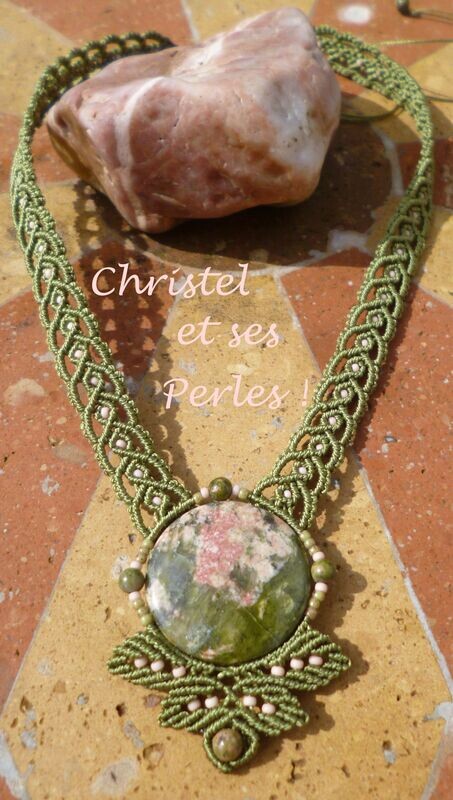 Collier macramé feuilles Elfiques et Unakite ronde