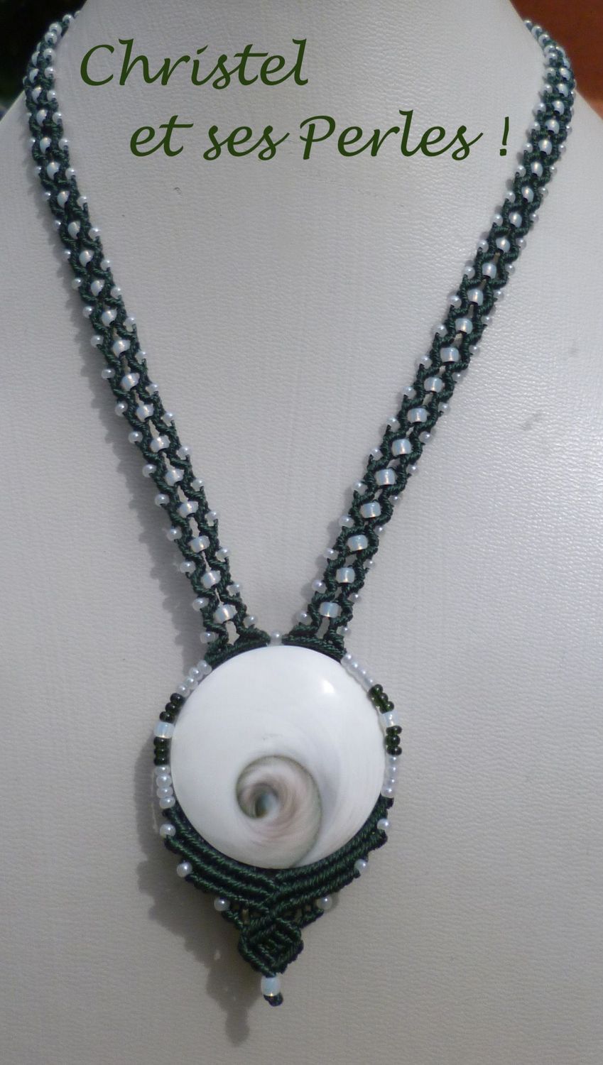 Collier macramé et Oeil de Ste Lucie
