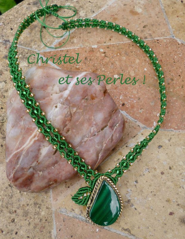 Collier macramé et Malachite sertie