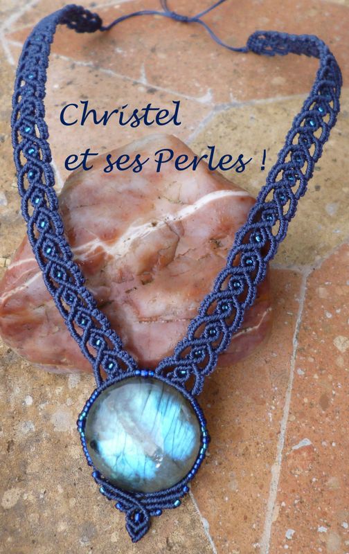 Collier macramé et Labradorite bleue ronde