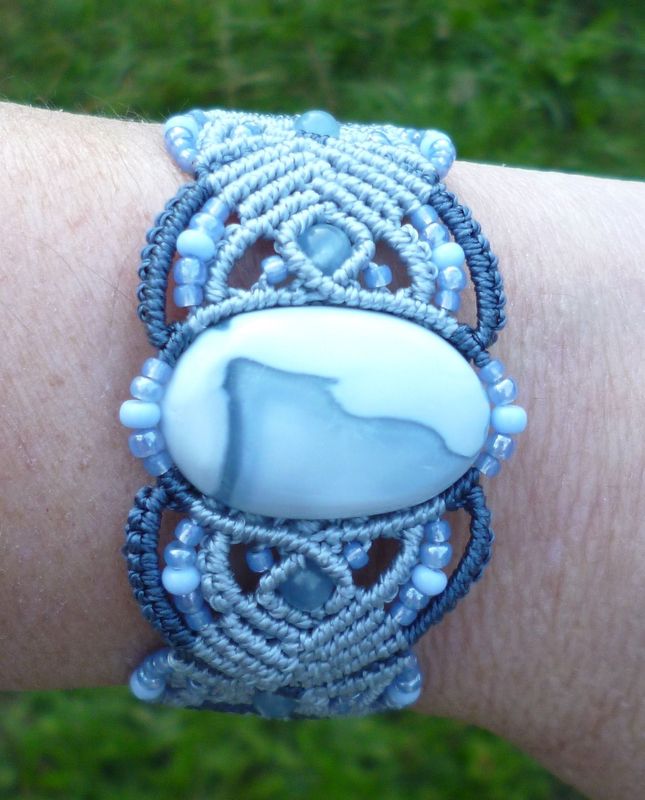 Bracelet macramé et Opale bleue