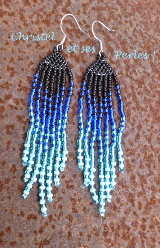 Boucles d'oreilles franges perlées bleues