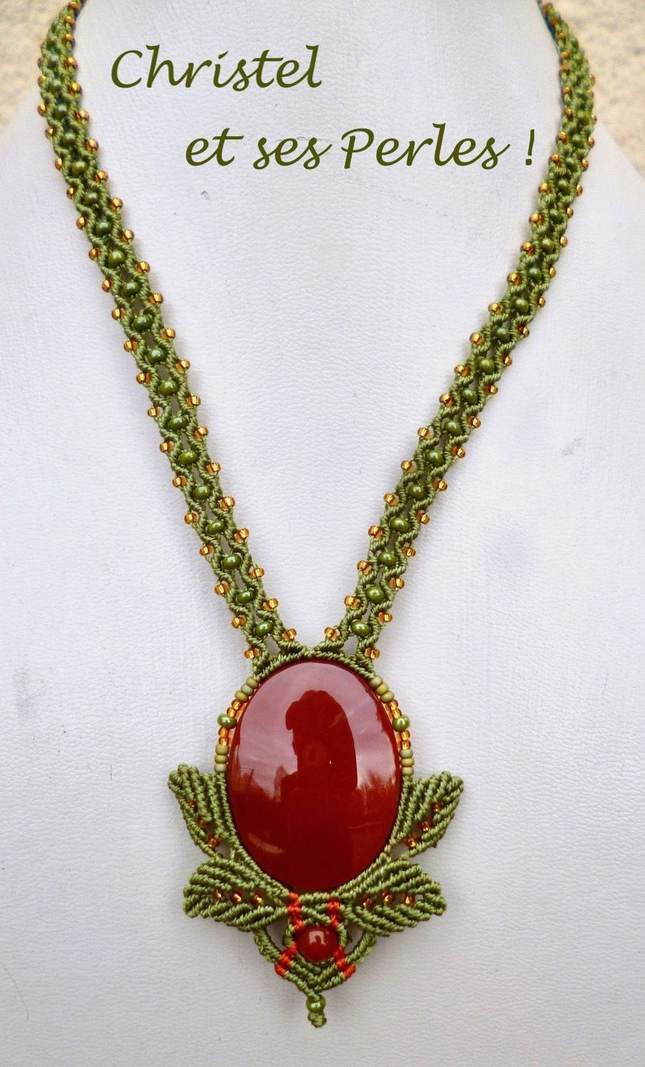 Collier macramé et Cornaline feuilles Féérique