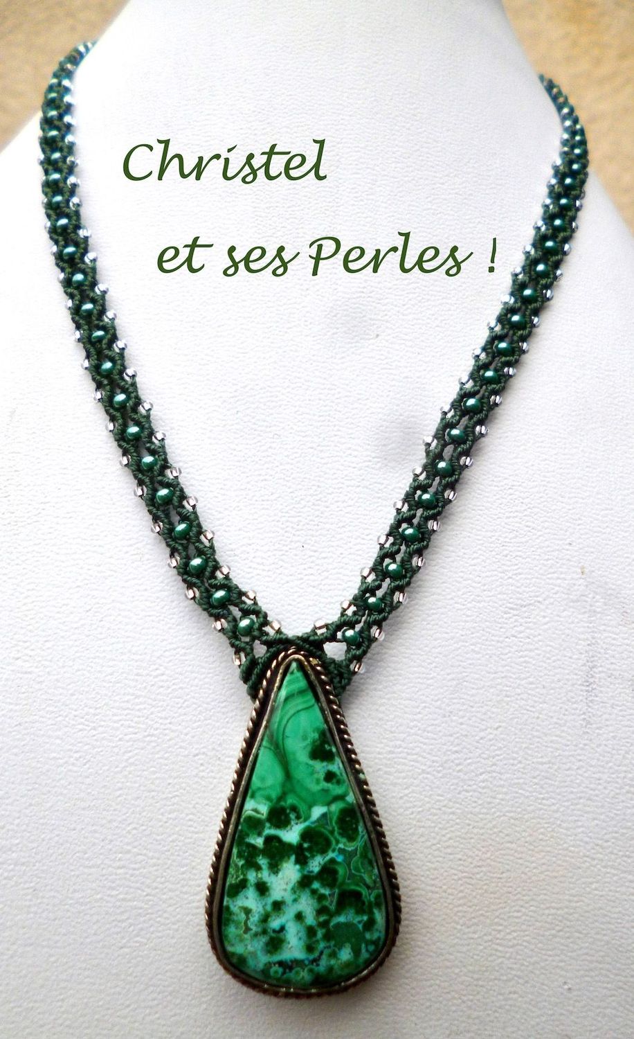 Collier macramé et Chrysocolle/Malachite sertie