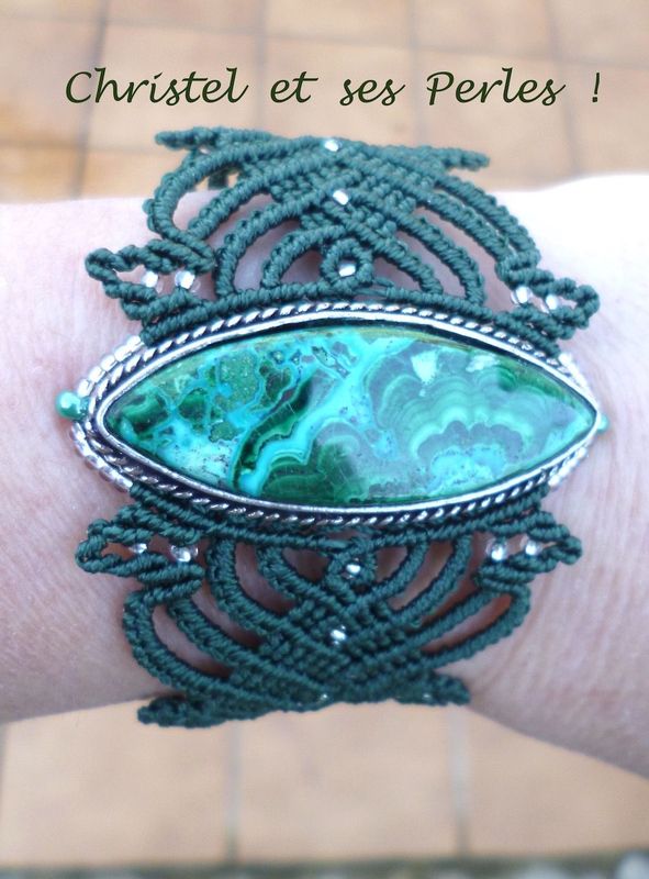 Bracelet macramé avec Malachite et Chrysocolle sertie laiton argenté