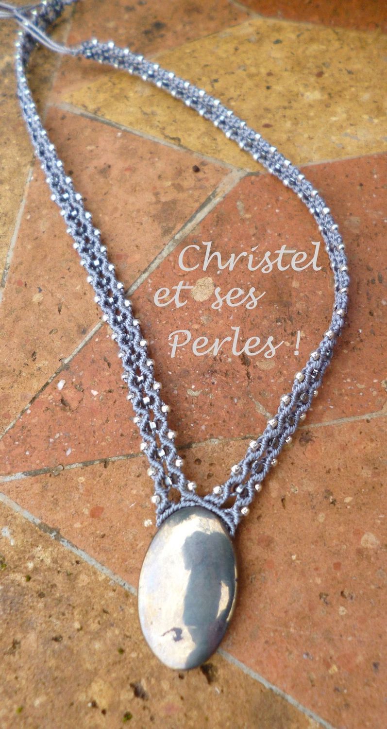 Collier macramé et Pyrite ovale polie