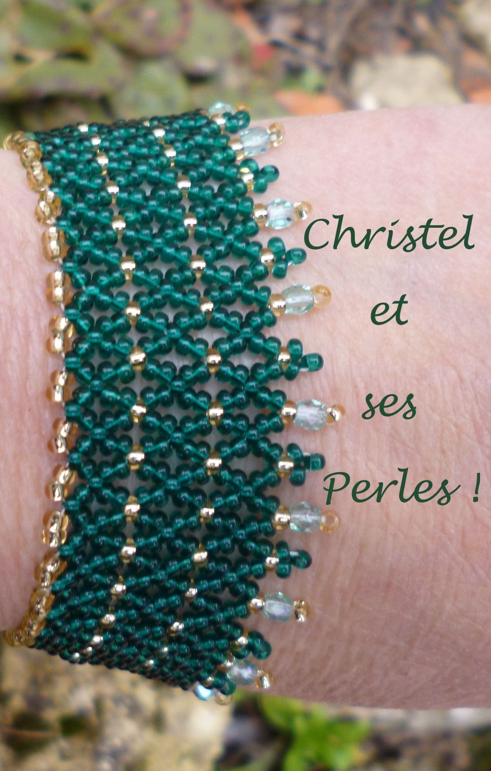 Bracelet manchette vert émeraude et doré