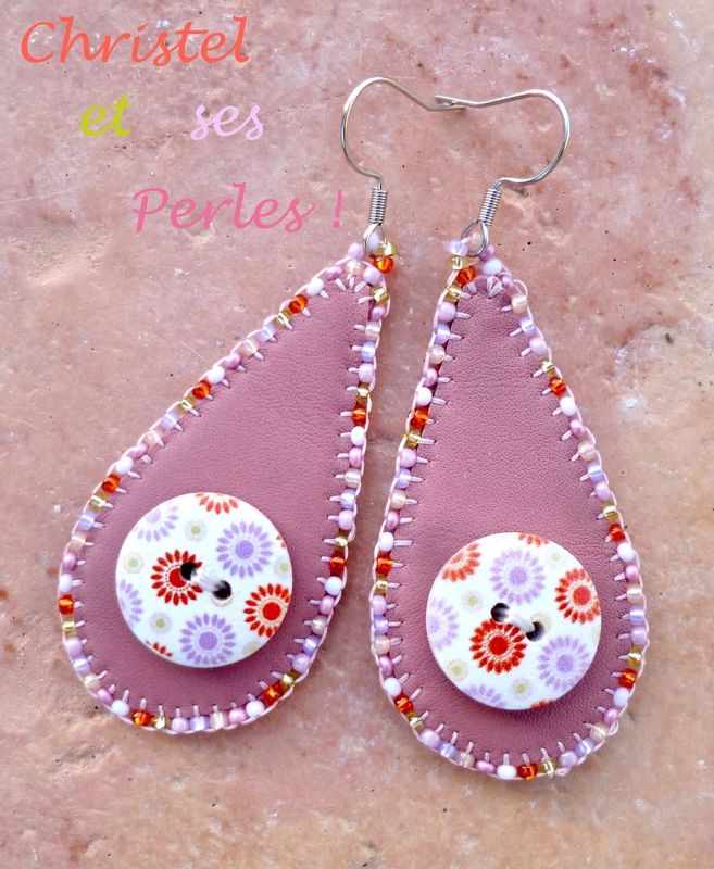 Boucles d'oreilles rondes, cuir et boutons