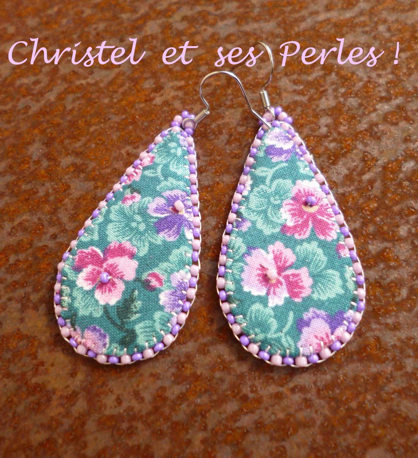 Boucles d'oreilles gouttes, tissu floral