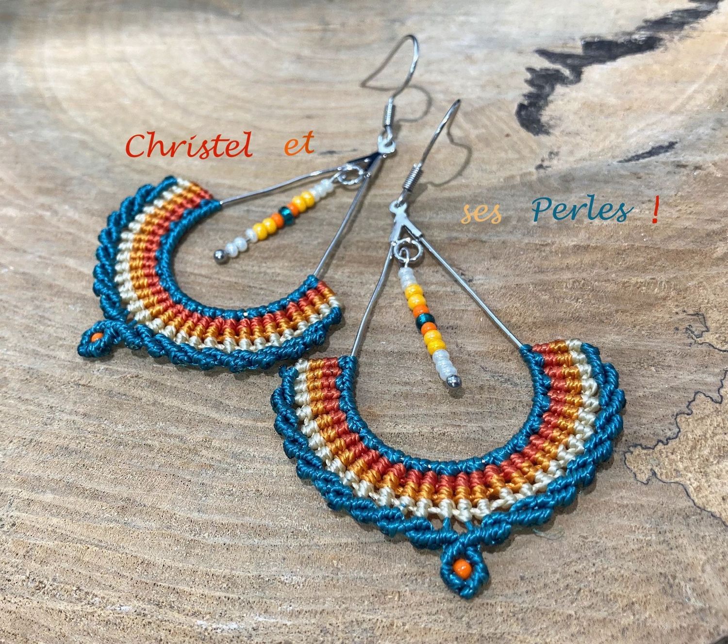 Boucles d'oreilles macramé gouttes métal multicolores