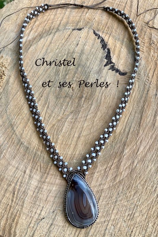 Collier macramé et Agate du Botswana sertie