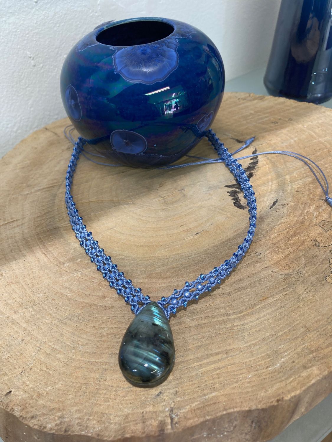 Collier macramé et Labradorite bleue Jean