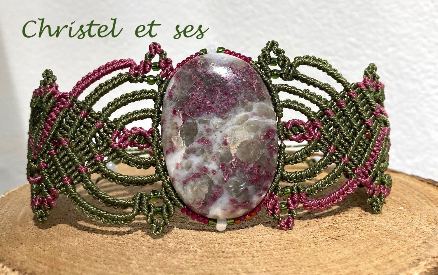 Bracelet macramé et Tourmaline rubis ou Rubellite