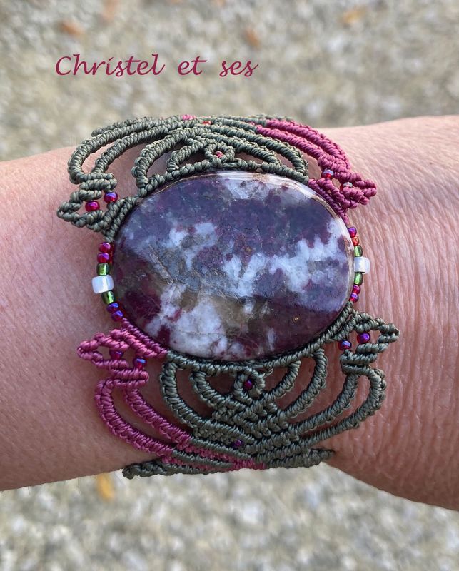 Bracelet macramé Elfique et Tourmaline Rubis