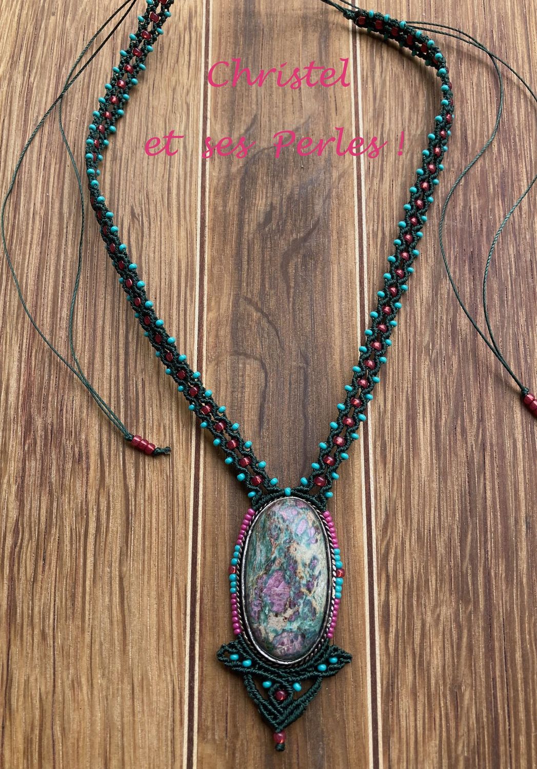 Collier macramé et Fuchsite rubis