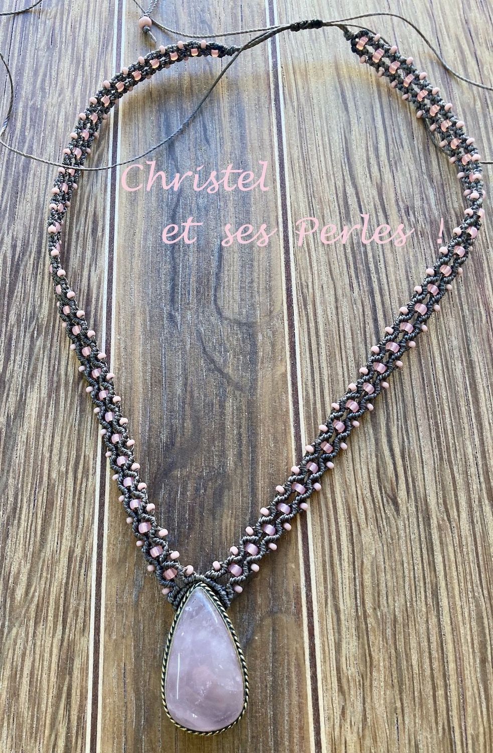 Collier macramé et Quartz rose serti