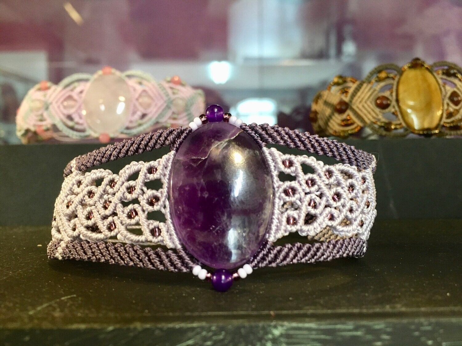 Bracelet manchette macramé bicolore et Améthyste