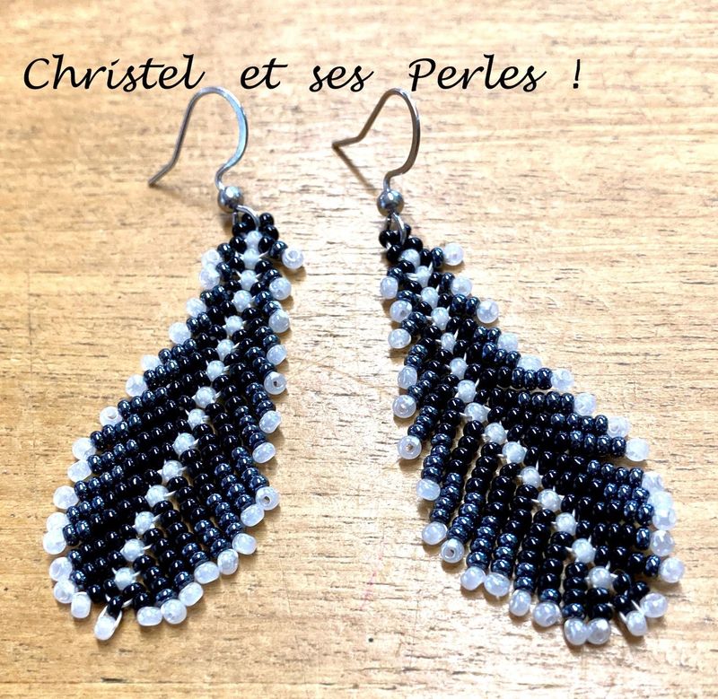 Boucles d'oreilles plumes en perles