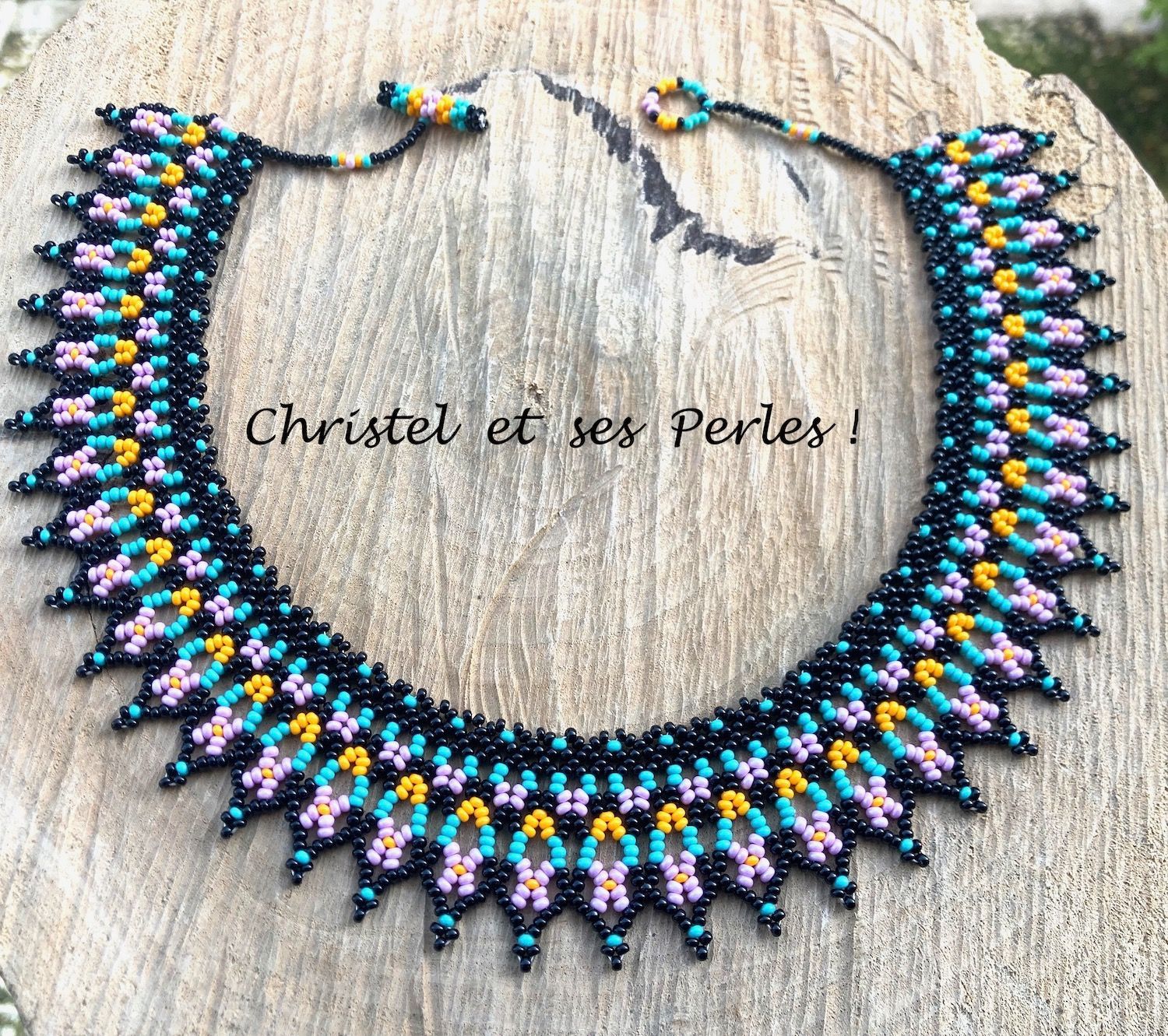 Collier perles tissé, géométrique, parme orange turquoise