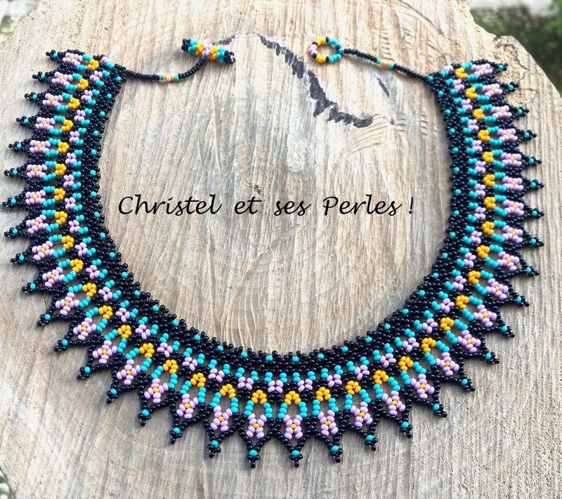 Collier perles tissé, géométrique, parme orange turquoise