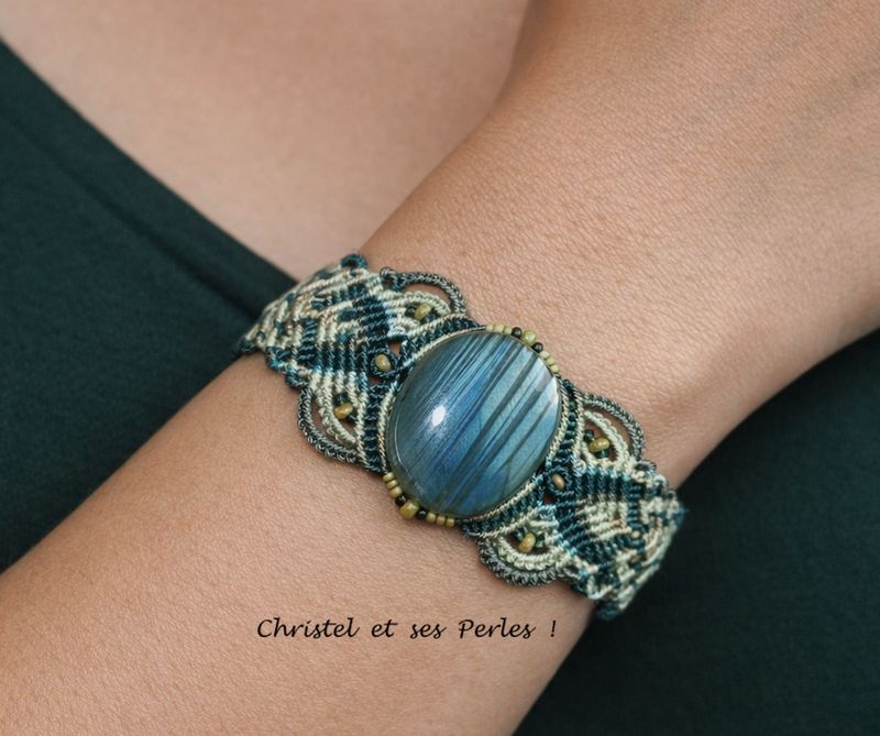 Bracelet collection ARCADIA : macramé et Labradorite reflets verts