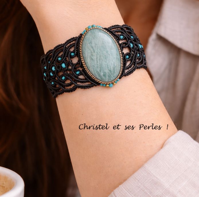 Bracelet manchette macramé baroque et Amazonite