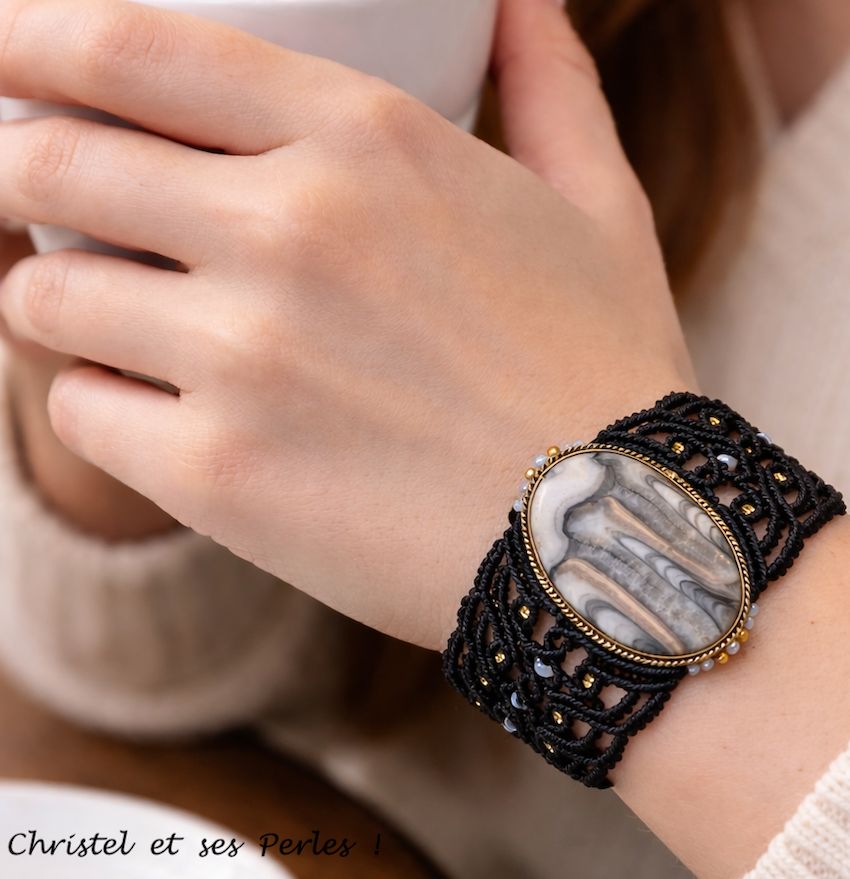 Bracelet manchette macramé baroque et Jaspe