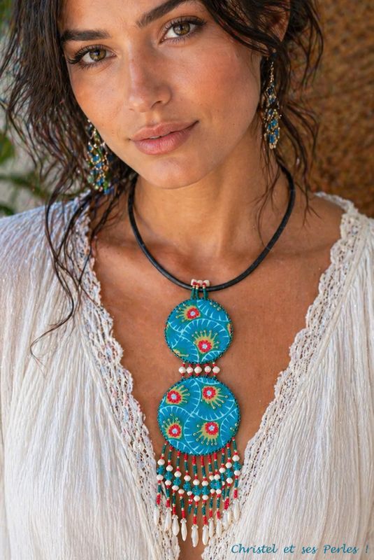 Eclat nomade : Collier double pendentif tissu et perles