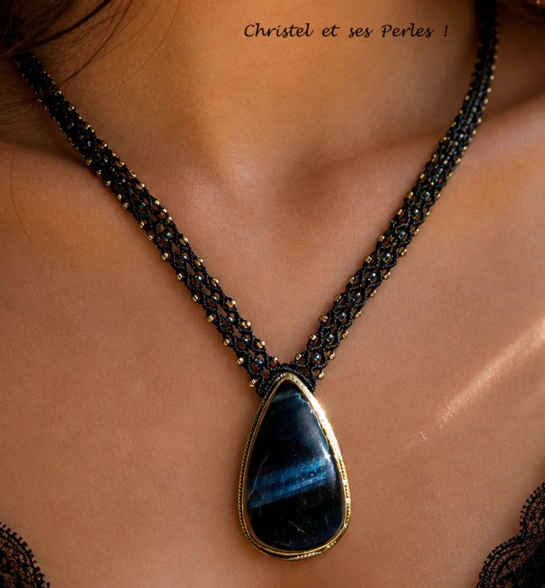 Collier macramé et Hypersthène sertie