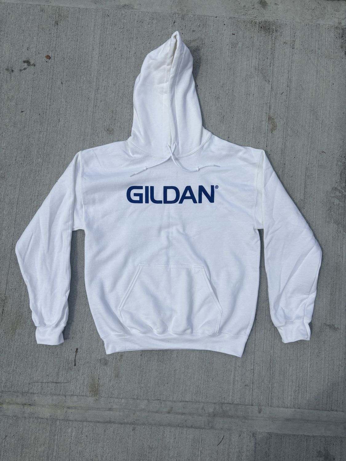 GILDAN HOODIE
