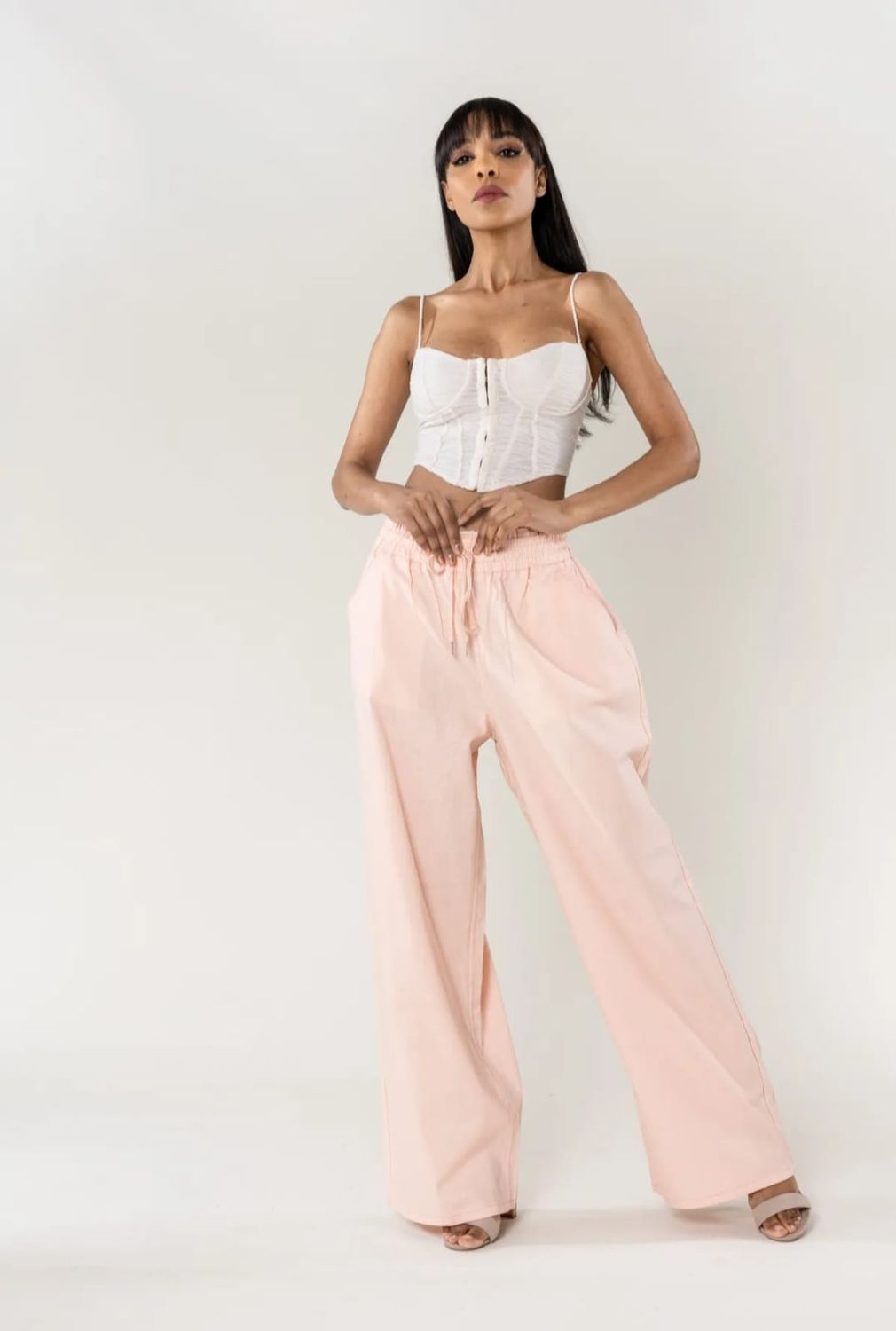 Broek met wijde pijpen in linnenstijl