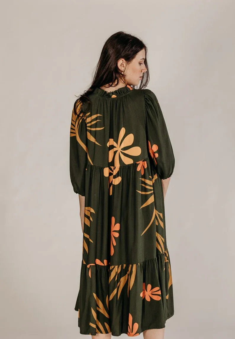 African bold print boho dresses, floral beach dresses, layered plain dresses, summer festival dresses, flowy gypsy dresses, easy and versatile dresses.