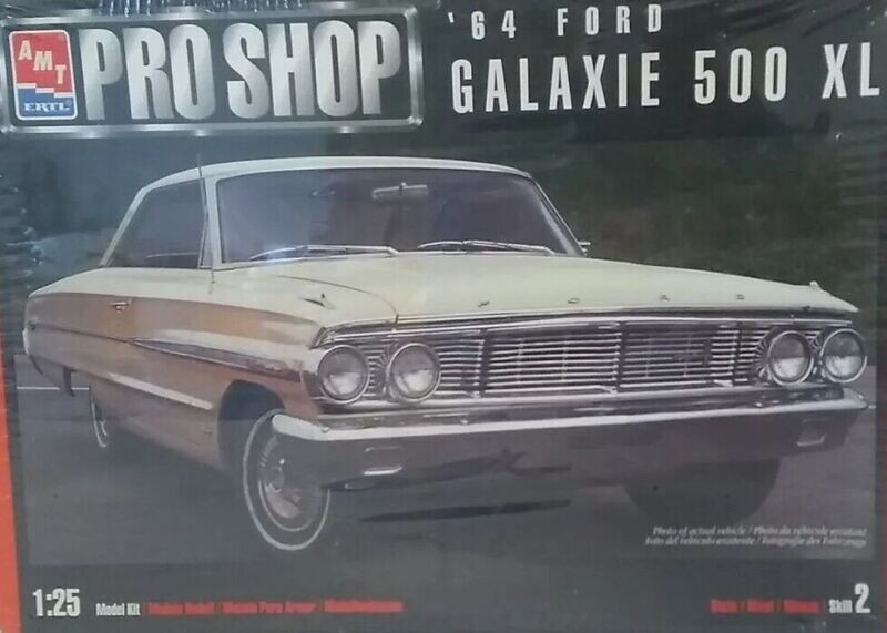 AMT ERTL 1964 Ford Galaxie 500 XL Plastic Model Kit #30057 1:25 1999