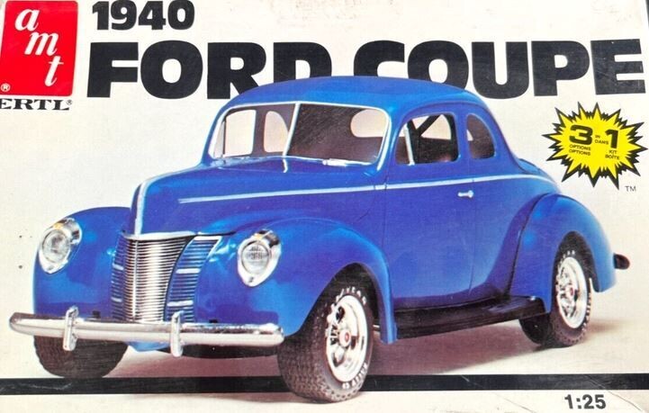 Amt /Ertl 1940 Ford Coupe 1:25 Scale Plastic Model Kit #6581