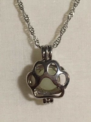 Glow in the dark paw necklace Glow in the dark paw necklace