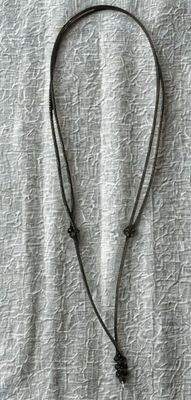 Justerbart Lærkjede Svart/Ajustable Leather Cord Black 60-76cm