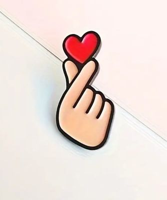 Finger Heart Pin Kjærlighet Og Håp/Love &amp; Hope 3x1cm