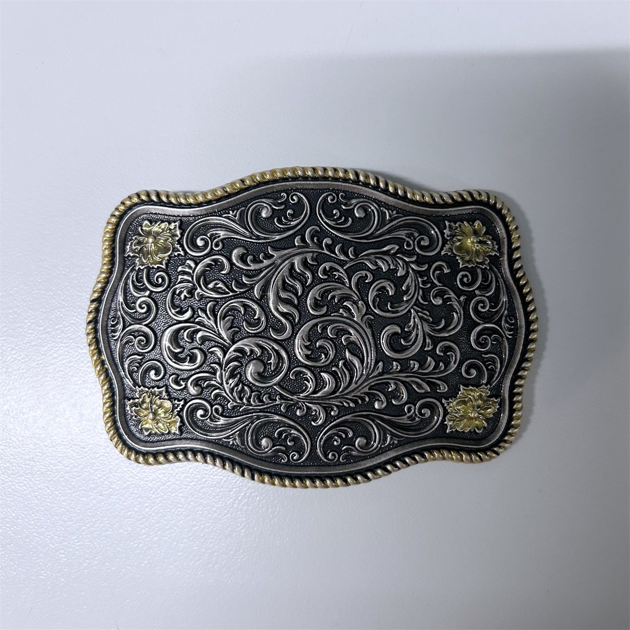 Double Color Plated Vintage Silver Southwest Carve Flower With Gold Edge Belt Buckle