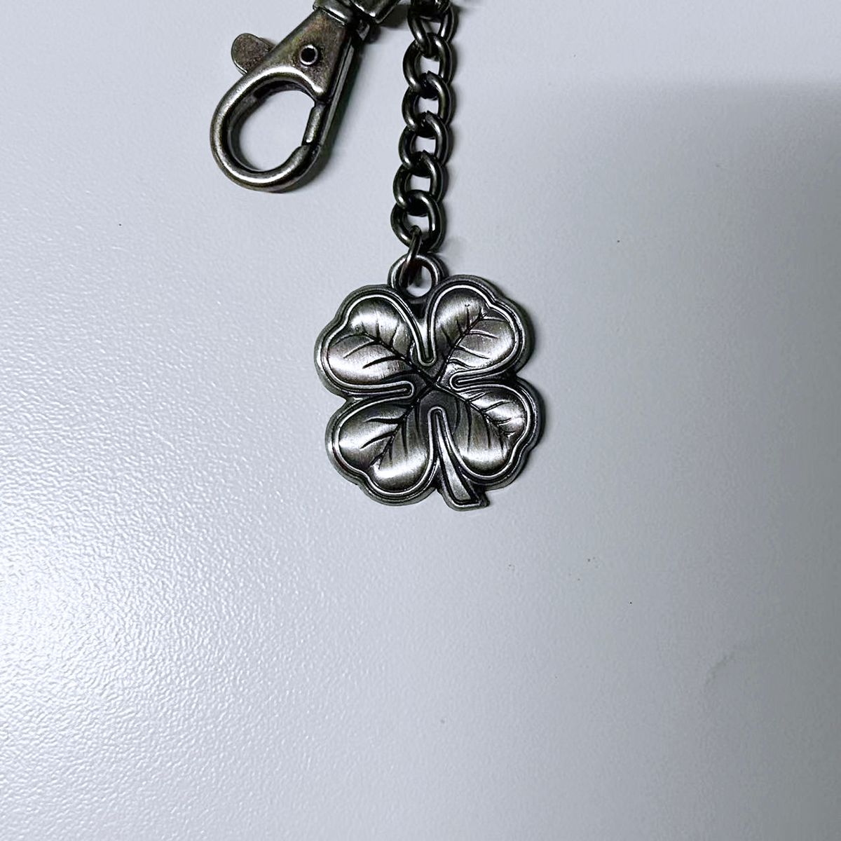 Vintage Silver Plated Irish Lucky Marple Leaf Metal Pendant Charm Key Ring Key Chain KEYRING-T042SL