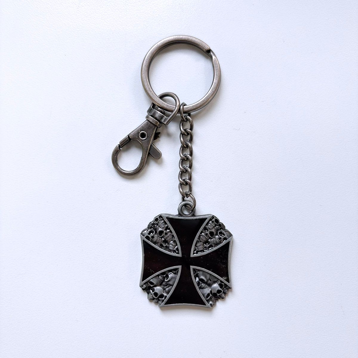Vintage Enamel Skulls Metal Charm Pendant Key Ring Key Chain