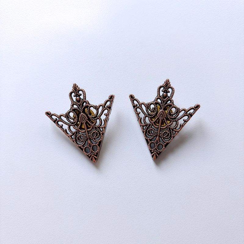 Antique Gold Plated Arrow Cross Knot Collar Tip Brooch 1 Pair With Screws CT-MN04AG