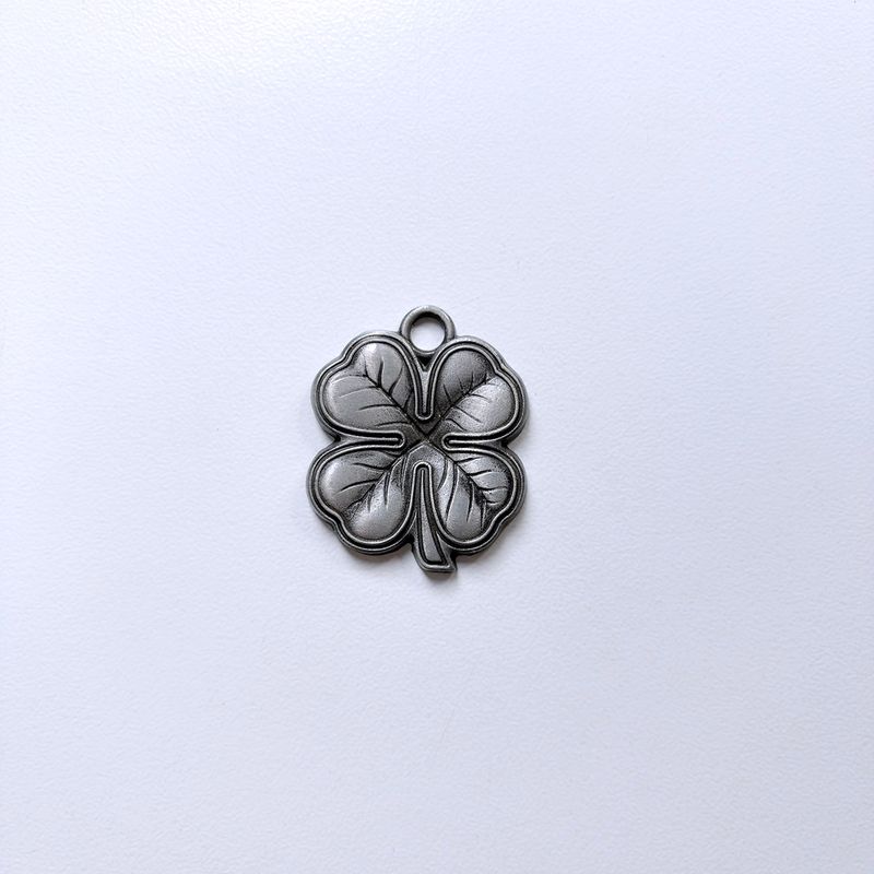 Antique Brushed Silver Maple Leaf Metal Pendant Charm PENDANT-T042AS